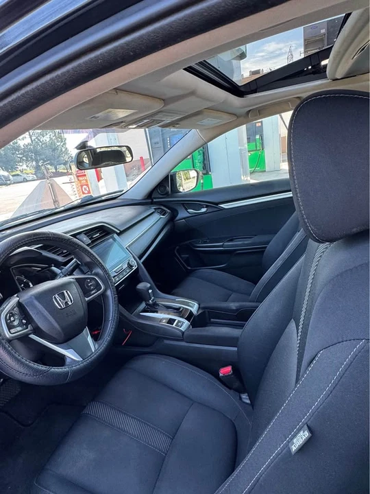 2017 Honda Civic 10th Gen - Image 14 of 19