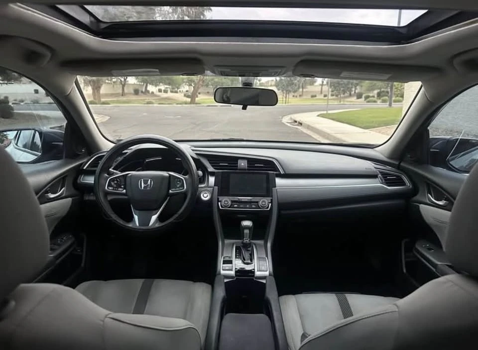 2017 Honda Civic 10th Gen - Image 8 of 11