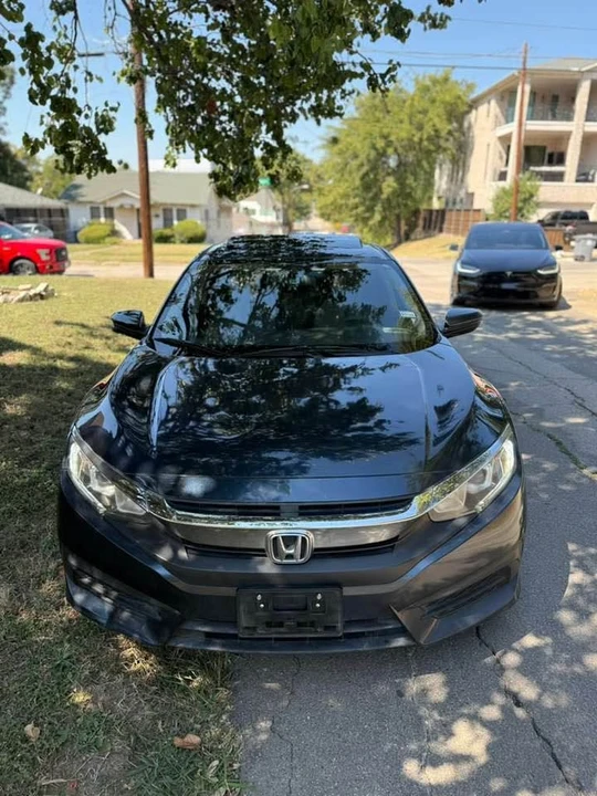 2017 Honda Civic 10th Gen - Image 14 of 18