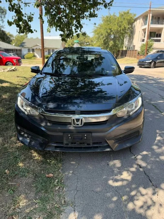 2017 Honda Civic 10th Gen - Image 2 of 18