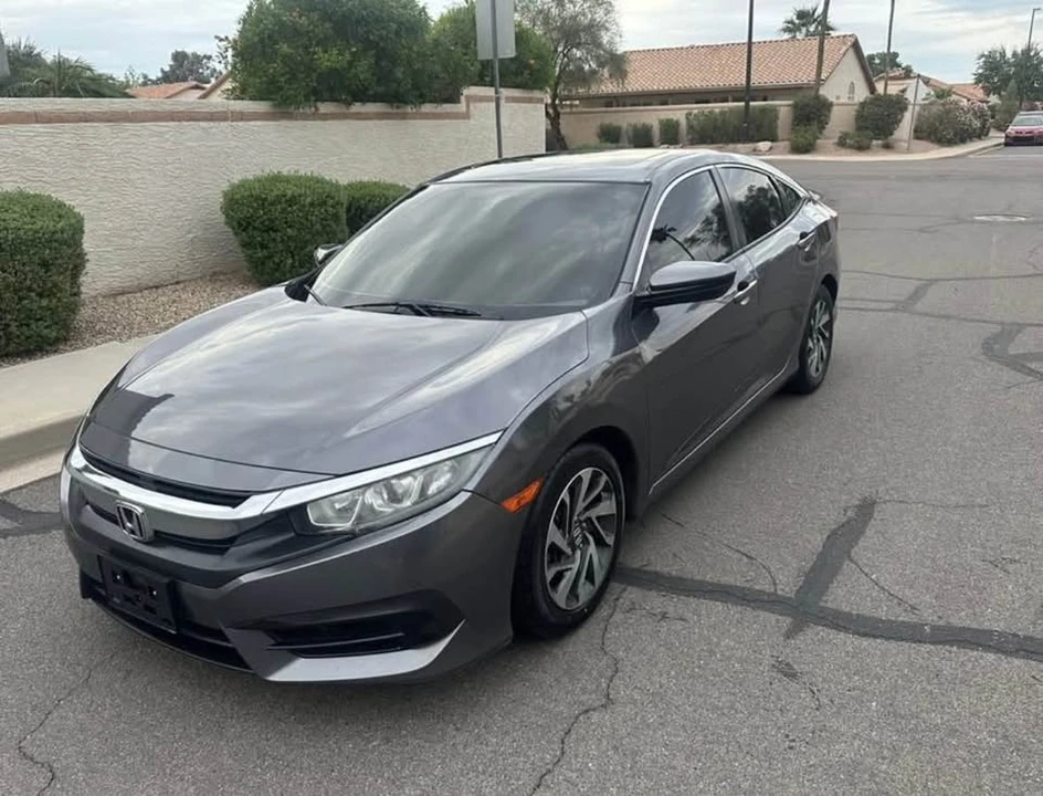 2017 Honda Civic 10th Gen - Image 2 of 11