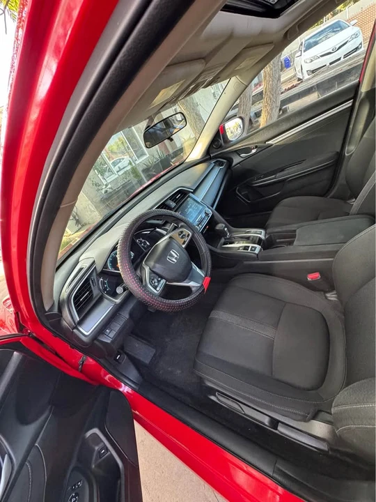 2017 Honda Civic 10th Gen - Image 5 of 7