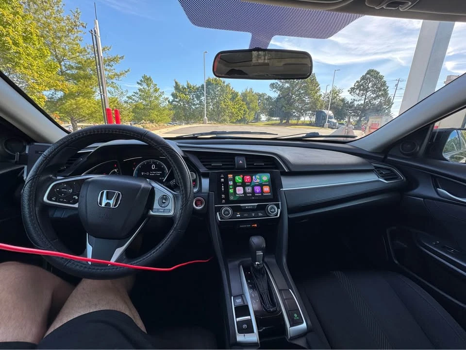 2017 Honda Civic 10th Gen - Image 10 of 19