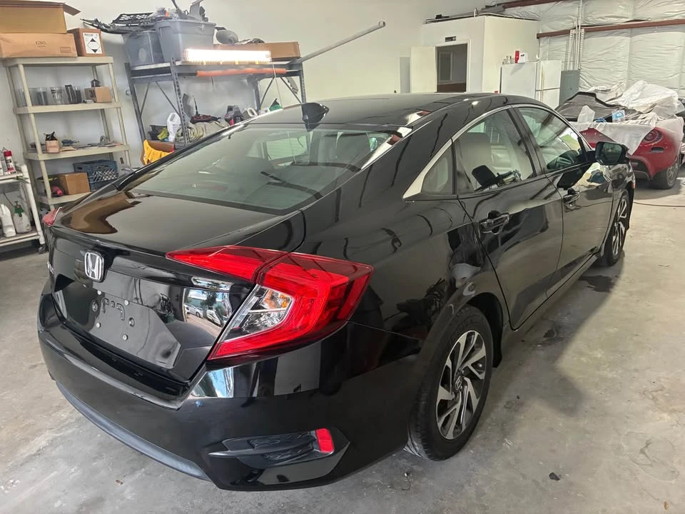 2017 Honda Civic 10th Gen - Image 4 of 11
