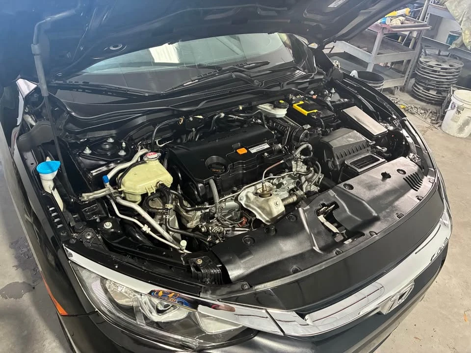 2017 Honda Civic 10th Gen - Image 7 of 11