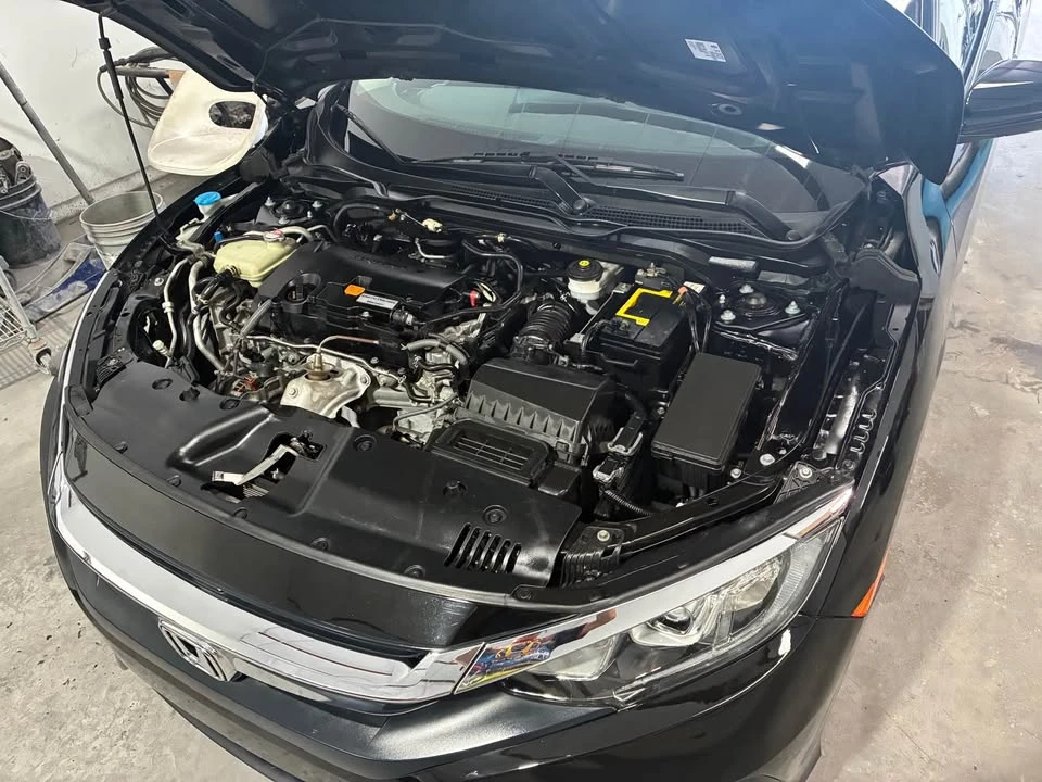 2017 Honda Civic 10th Gen - Image 8 of 11