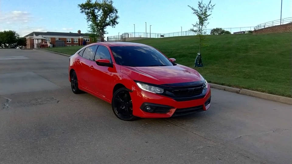 2017 Honda Civic 10th Gen - Image 2 of 9