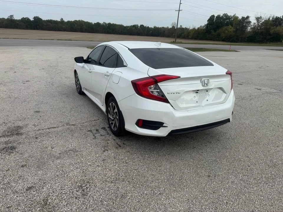 2017 Honda Civic 10th Gen - Image 5 of 19