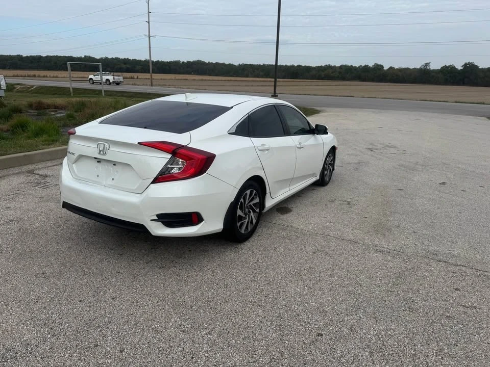2017 Honda Civic 10th Gen - Image 6 of 19