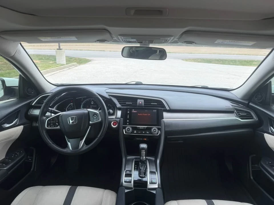2017 Honda Civic 10th Gen - Image 14 of 19