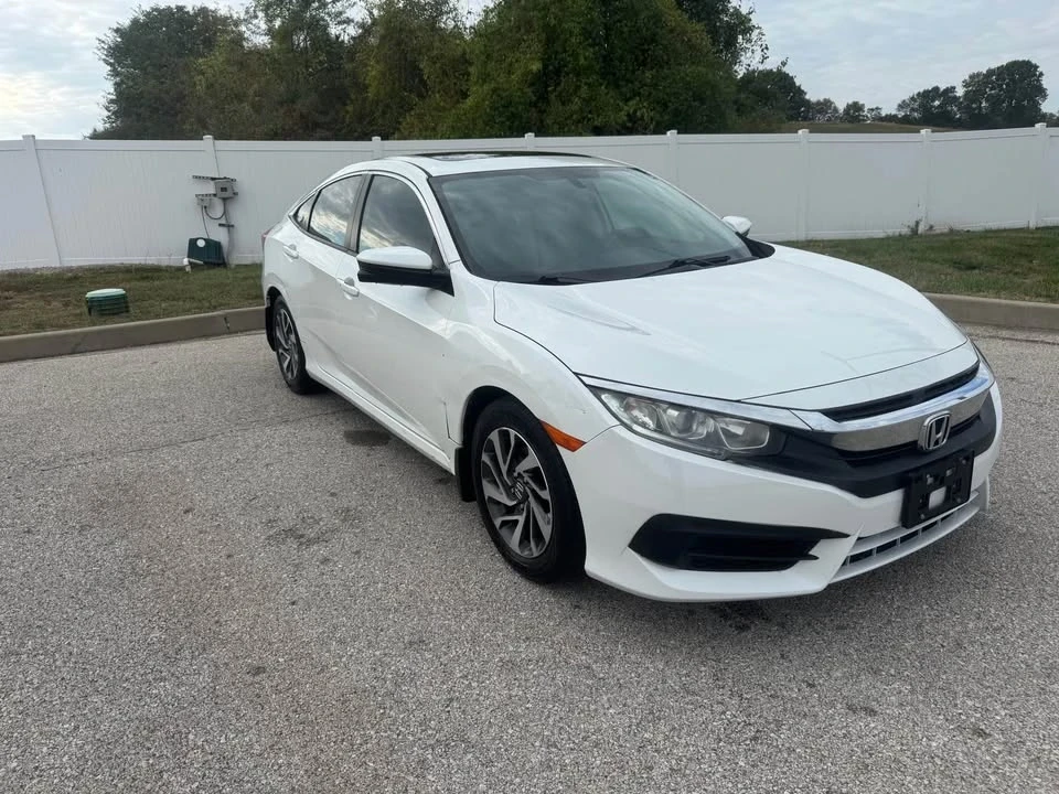 2017 Honda Civic 10th Gen - Image 2 of 19