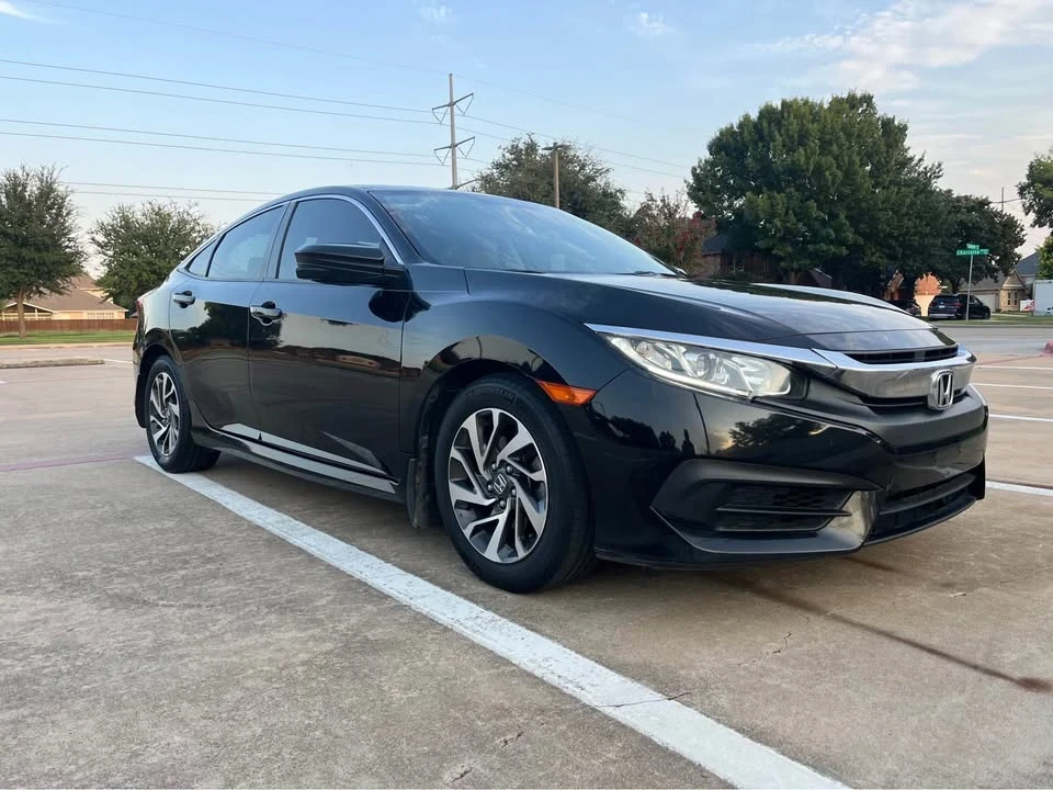 2017 Honda Civic 10th Gen - Image 8 of 11