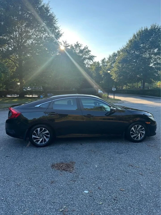 2017 Honda Civic 10th Gen - Image 18 of 18