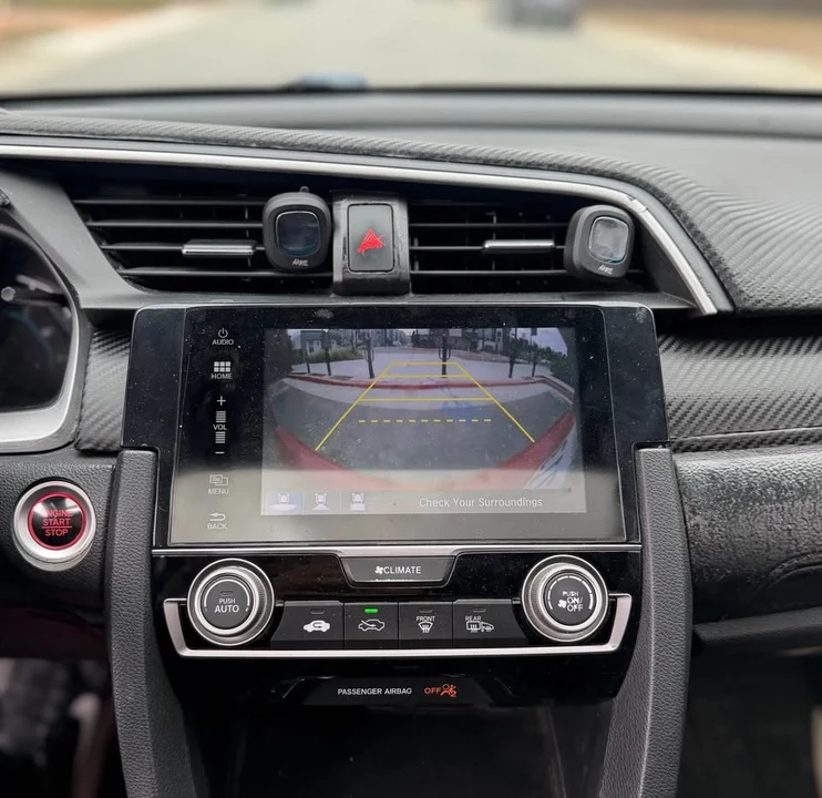 2017 Honda Civic 10th Gen - Image 10 of 15