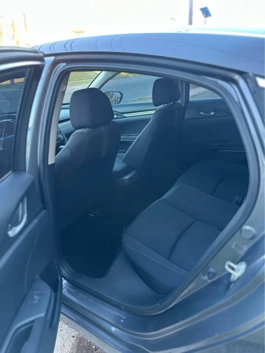 2017 Honda Civic 10th Gen - Image 10 of 12