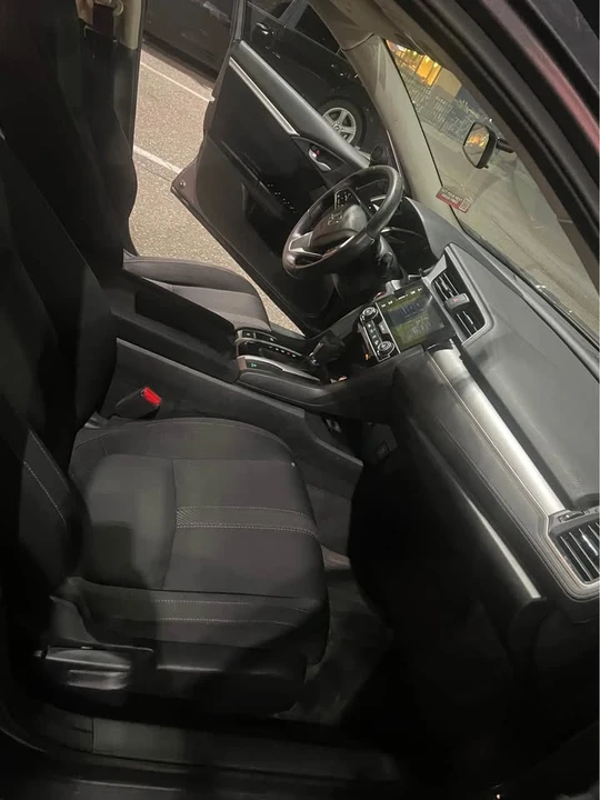 2017 Honda Civic 10th Gen - Image 12 of 20