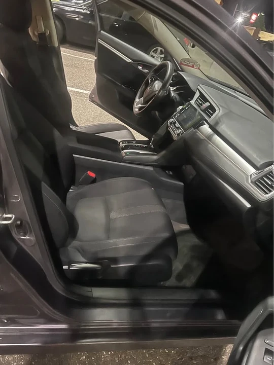 2017 Honda Civic 10th Gen - Image 10 of 20
