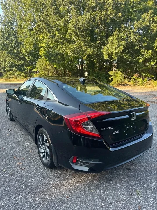 2017 Honda Civic 10th Gen - Image 5 of 18