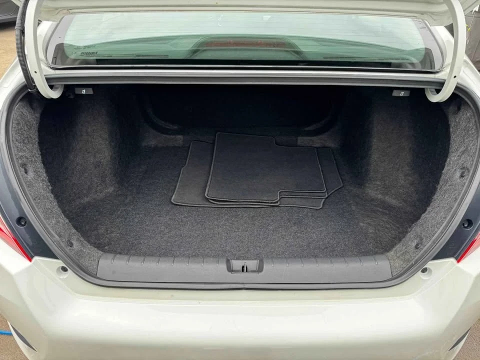 2017 Honda Civic 10th Gen - Image 5 of 5