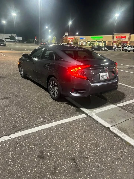 2017 Honda Civic 10th Gen - Image 7 of 20