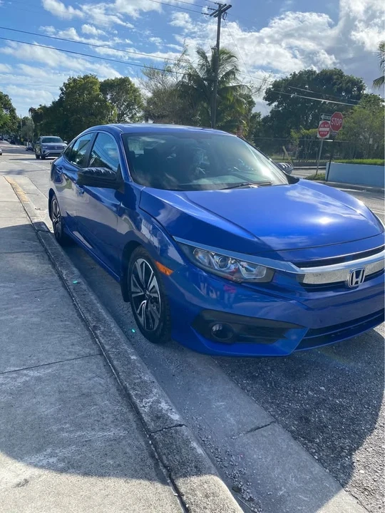 2017 Honda Civic 10th Gen - Image 2 of 11
