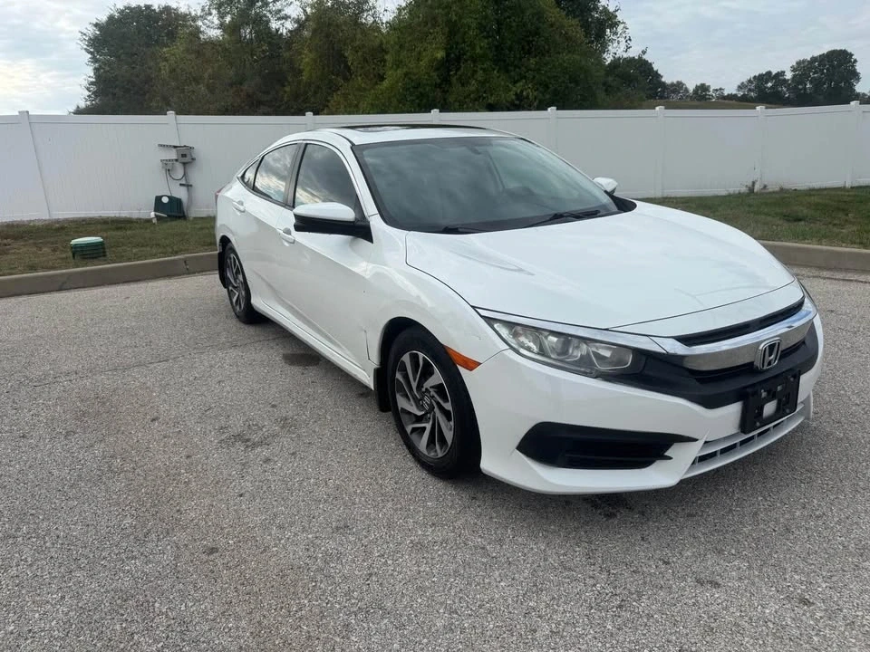 2017 Honda Civic 10th Gen - Image 2 of 19