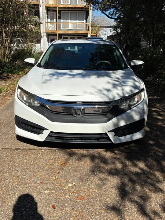 2017 Honda Civic 10th Gen - Image 7 of 20