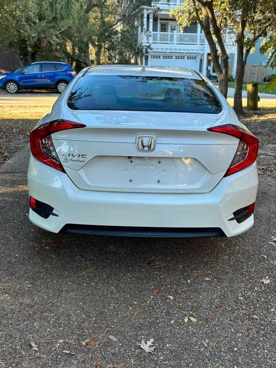 2017 Honda Civic 10th Gen - Image 3 of 20