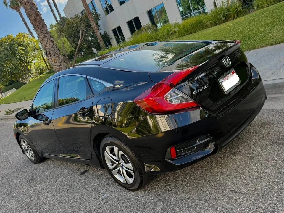 2017 Honda Civic 10th Gen - Image 12 of 14