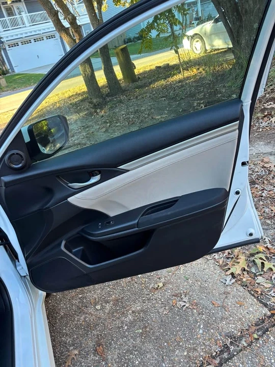 2017 Honda Civic 10th Gen - Image 19 of 20