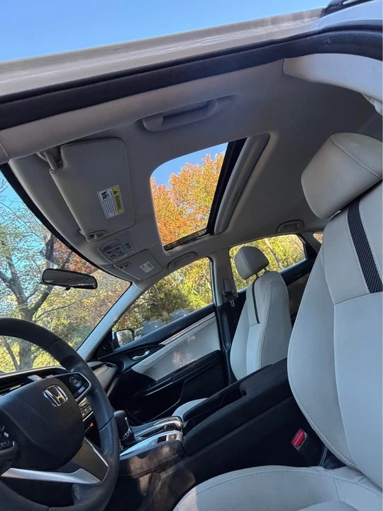 2017 Honda Civic 10th Gen - Image 18 of 20