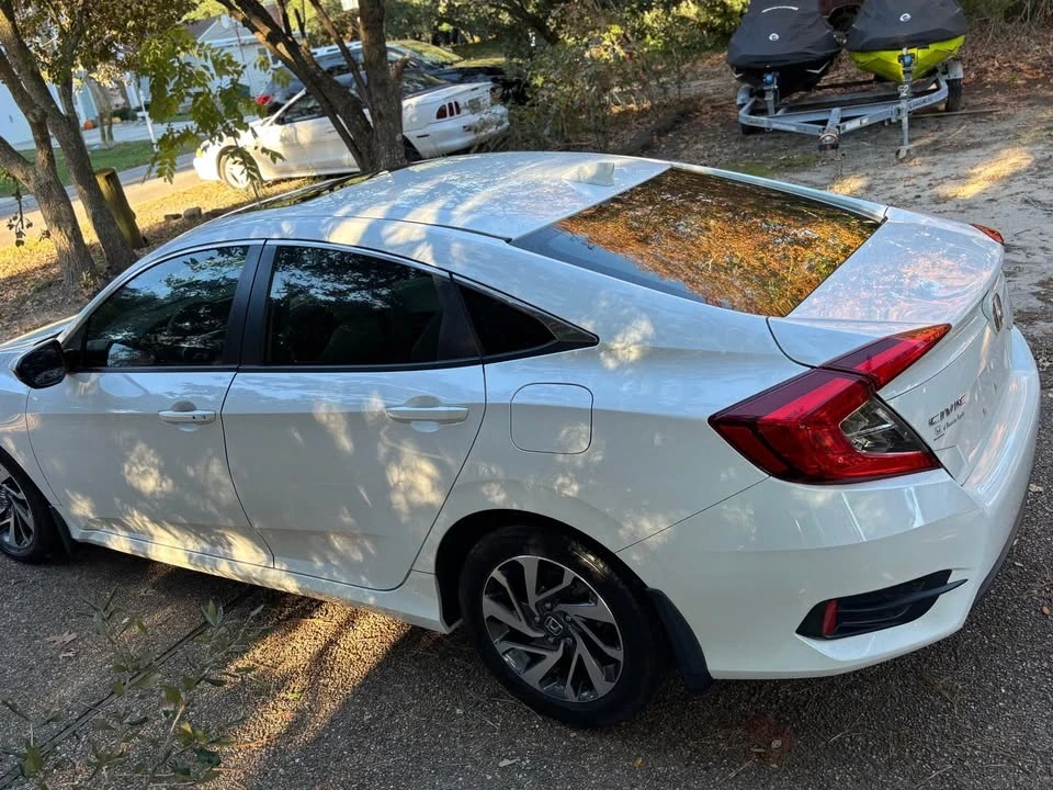 2017 Honda Civic 10th Gen - Image 2 of 20
