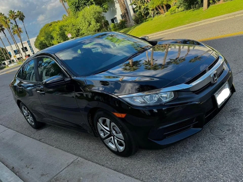 2017 Honda Civic 10th Gen - Image 2 of 14