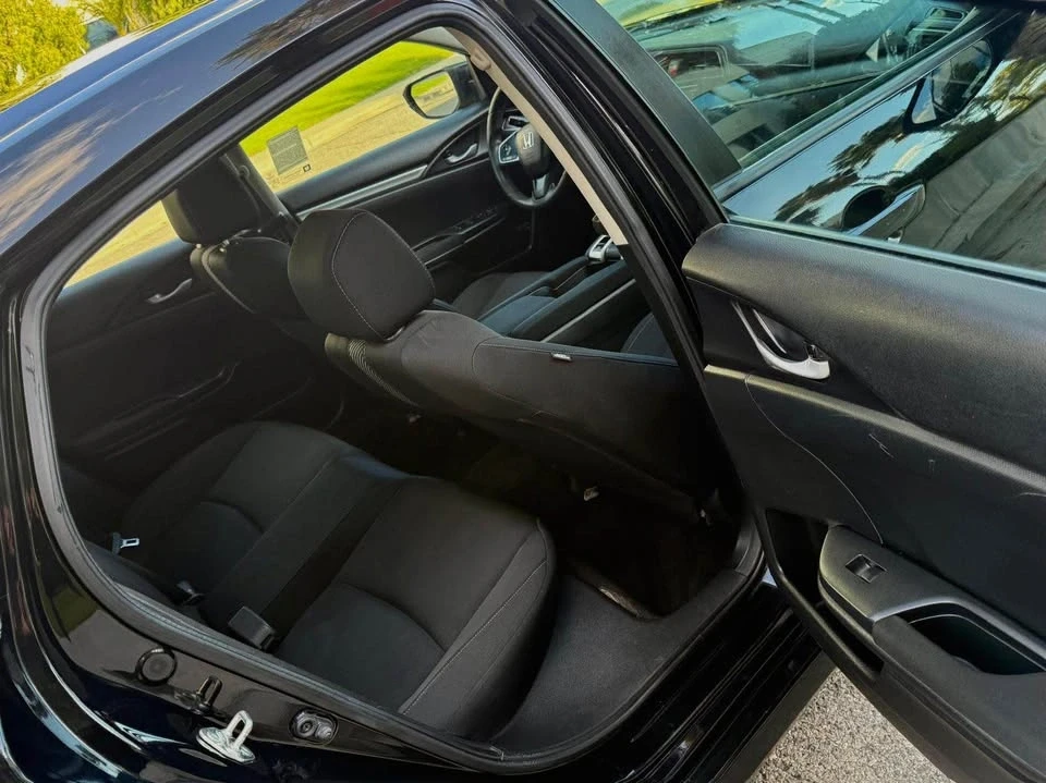 2017 Honda Civic 10th Gen - Image 10 of 14