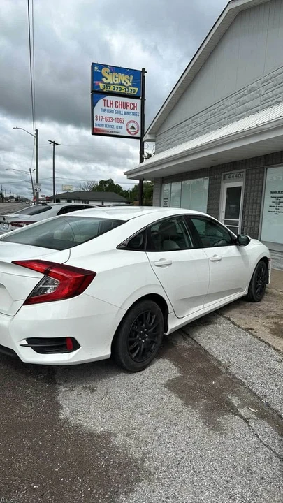 2017 Honda Civic 10th Gen - Image 6 of 8