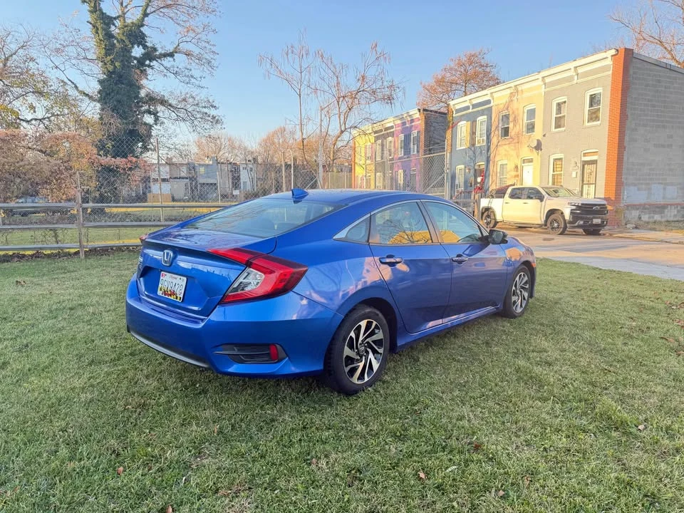 2017 Honda Civic 10th Gen - Image 3 of 10