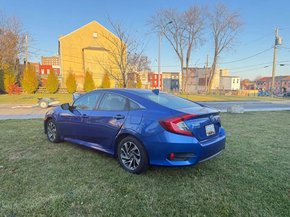 2017 Honda Civic 10th Gen - Image 2 of 10
