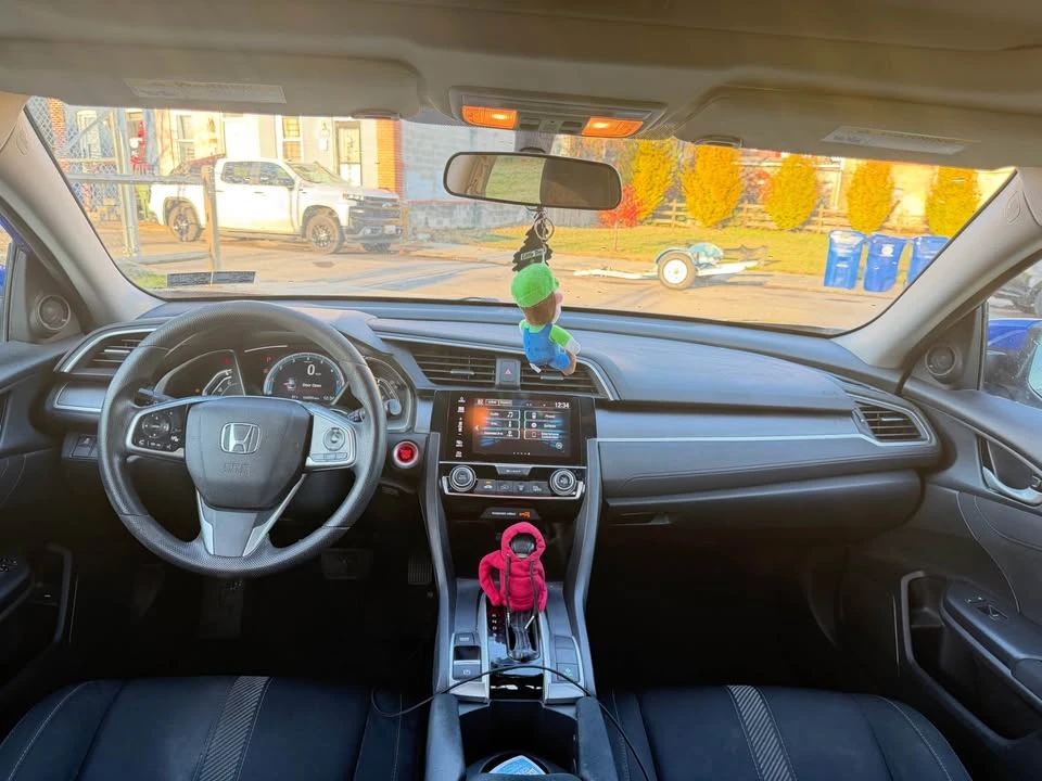 2017 Honda Civic 10th Gen - Image 9 of 10