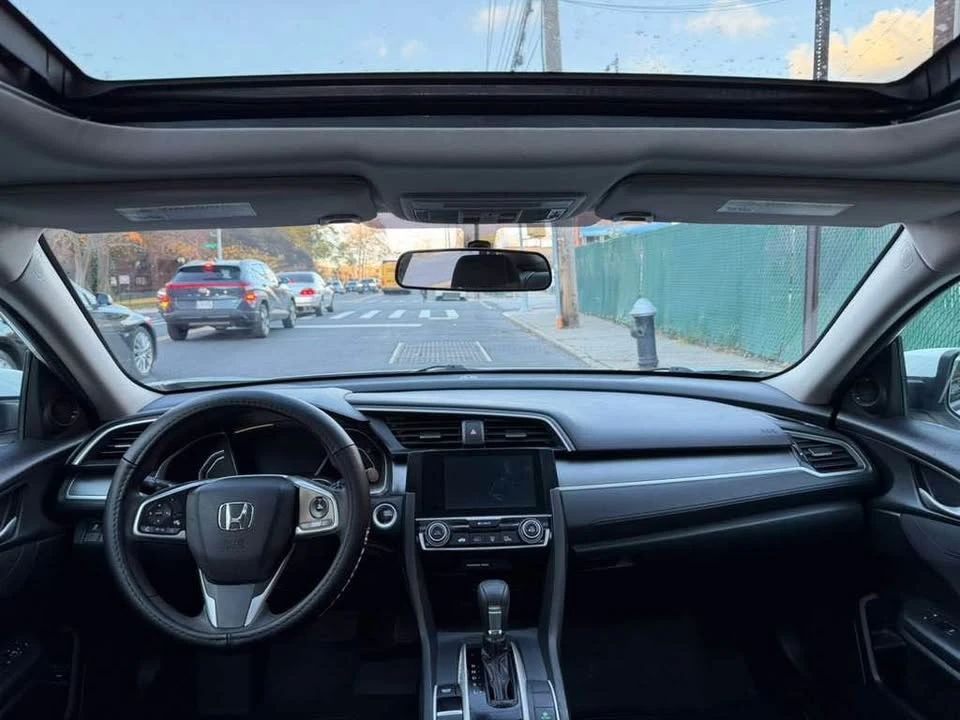 2017 Honda Civic 10th Gen - Image 7 of 10