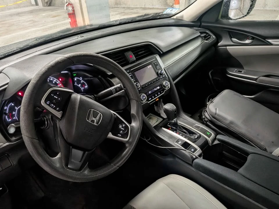 2017 Honda Civic 10th Gen - Image 9 of 14