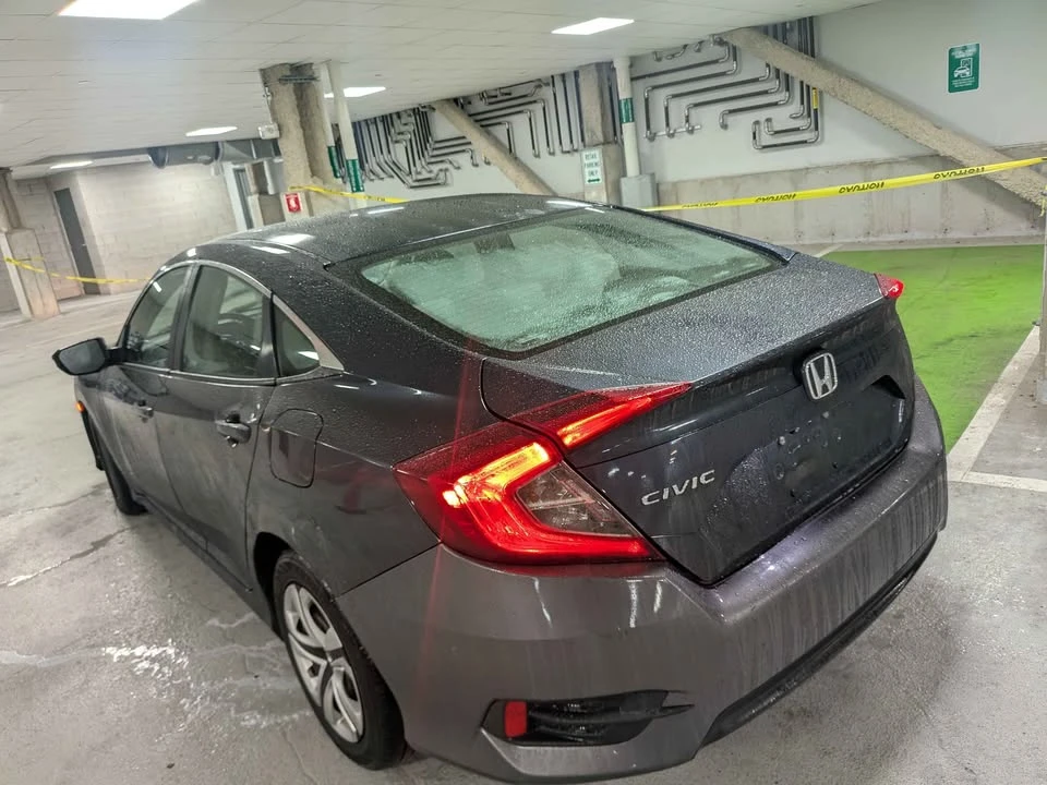 2017 Honda Civic 10th Gen - Image 8 of 14