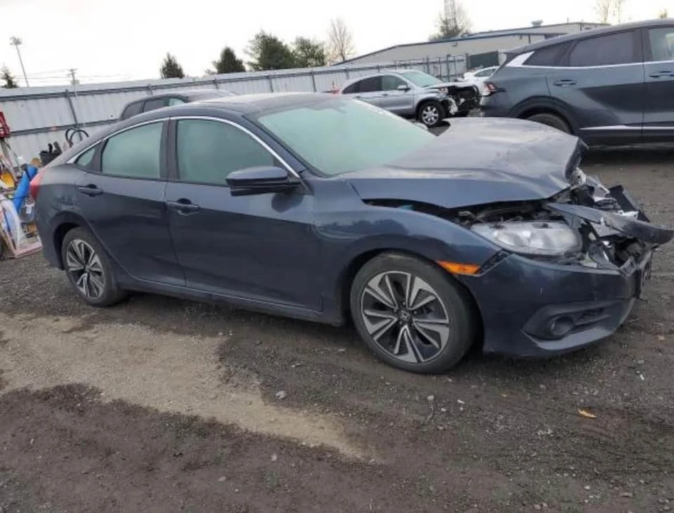 2017 Honda Civic 10th Gen - Image 3 of 11