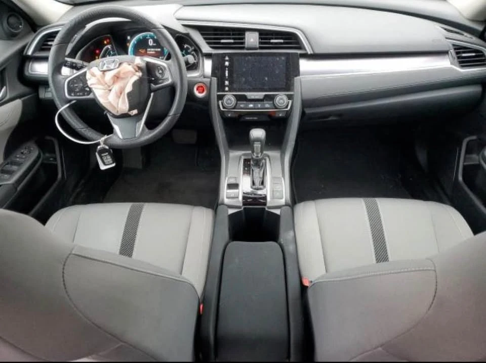 2017 Honda Civic 10th Gen - Image 8 of 11