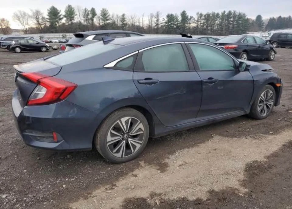 2017 Honda Civic 10th Gen - Image 6 of 11
