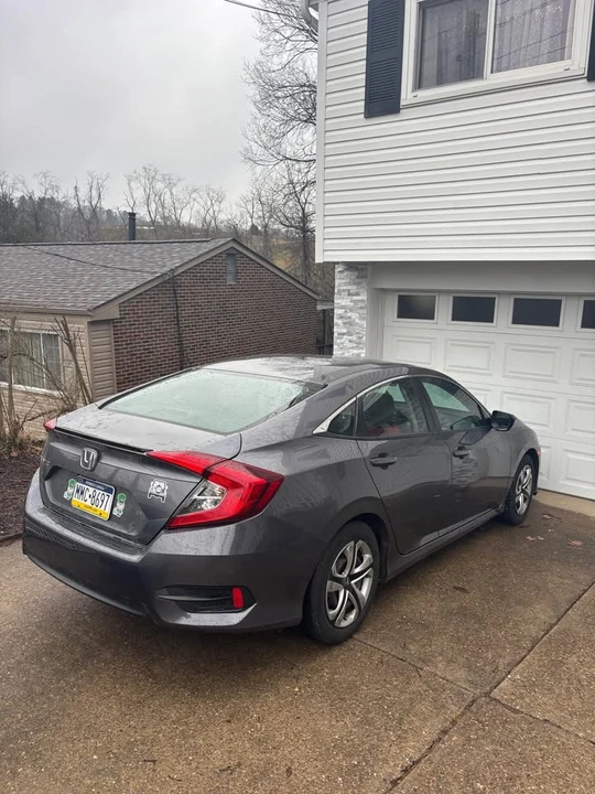 2017 Honda Civic 10th Gen - Image 3 of 5