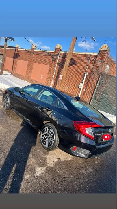 2017 Honda Civic 10th Gen - Image 5 of 8
