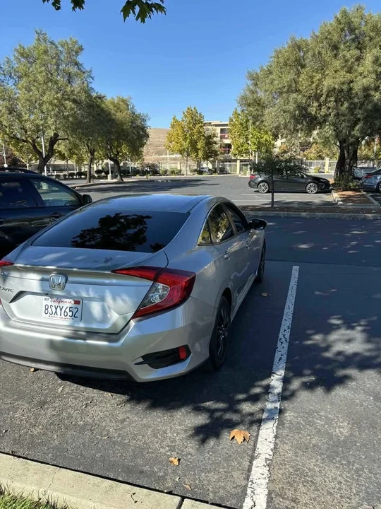 2017 Honda Civic 10th Gen - Image 9 of 16