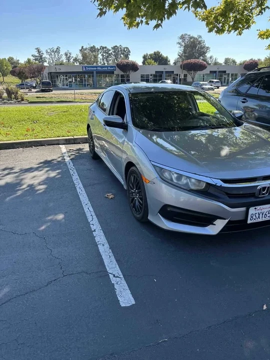 2017 Honda Civic 10th Gen - Image 11 of 16