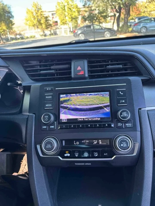 2017 Honda Civic 10th Gen - Image 8 of 16