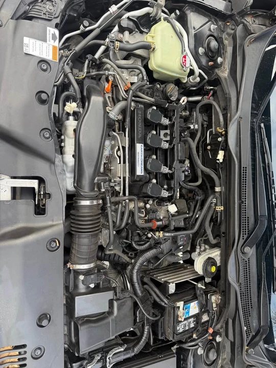 2017 Honda Civic 10th Gen - Image 6 of 9